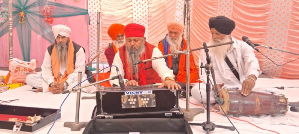 A religious function was held at Dera Sewapuri village Lalwan dedicated to the memory of Sant Baba Sewapuri